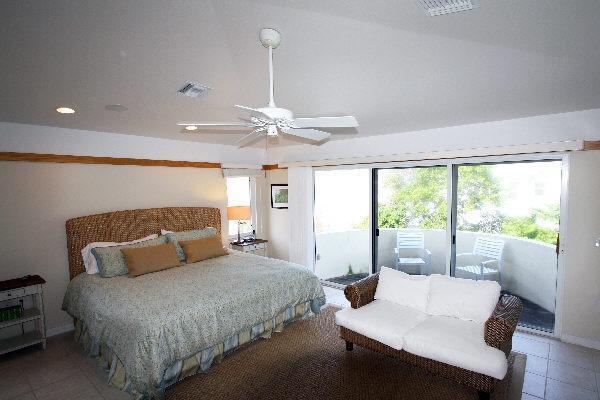 Serenity Four Bedroom Villa Холмс-Бич Экстерьер фото